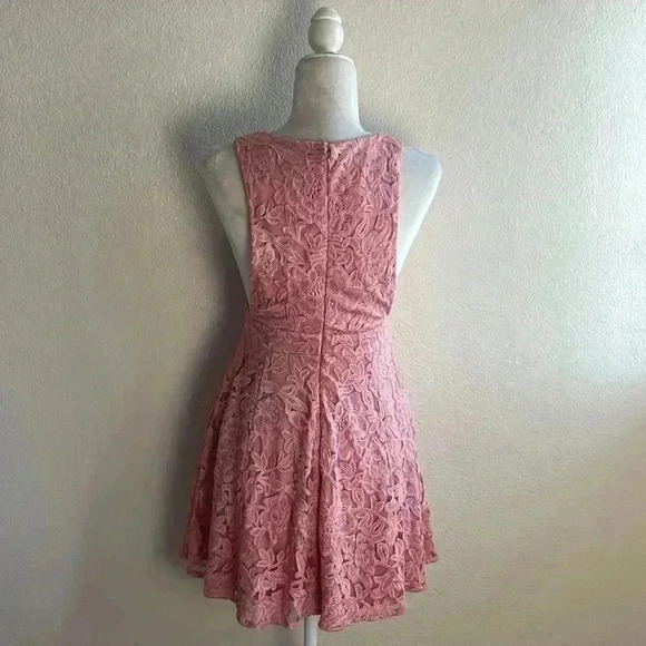 NBD Revolve Faith Pastel Blush Pink Floral Lace Plunge Neck Mini Dress - XS - Picture 9 of 11